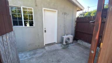 Main picture of 2020 S 6th St