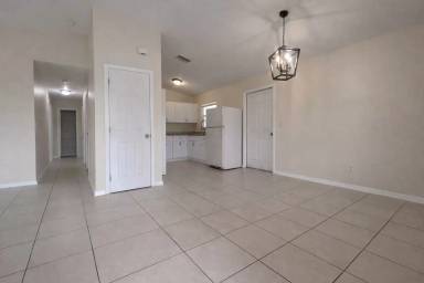 Main picture of 3417 South St