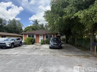 Main picture of 2027 NW 99th Ter