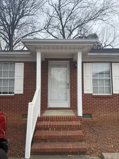 Main picture of 208 College St