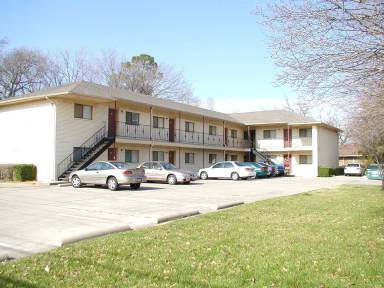 Main picture of 1700 W Hickory St