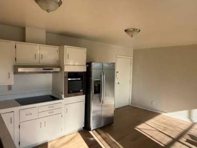 Main picture of 2172 Blake St
