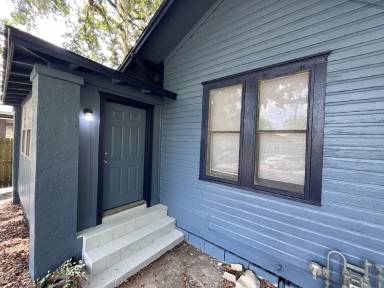 Main picture of 710 NW 2nd Ave