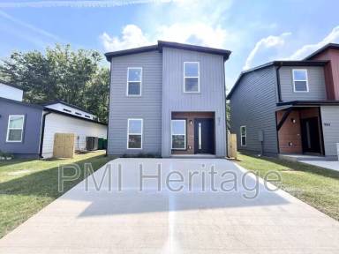 Main picture of 971 Reading Railroad Ln