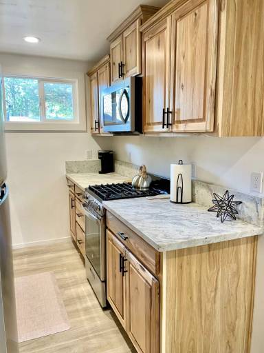 Main picture of 4091 Greenwood Rd
