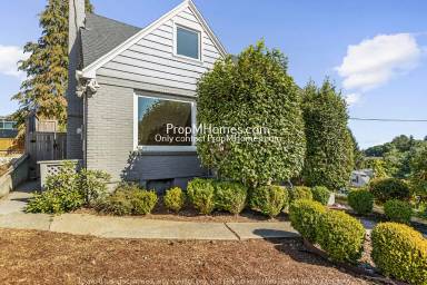 Main picture of 3224 SW 12th Ave