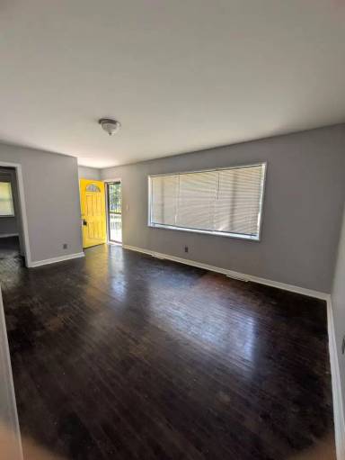 Main picture of 6306 E 149th Ter