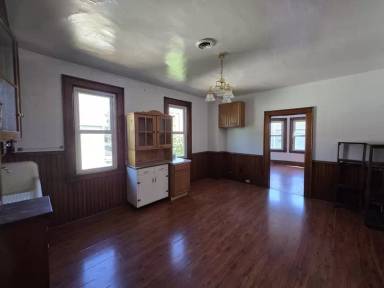 Main picture of 80 Gladstone St