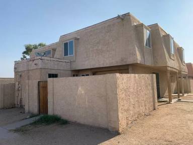 Main picture of 4003 S 44th St