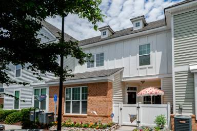 Main picture of 4164 Mariners Point Rd