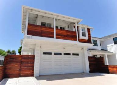 Main picture of 611 Vincent St