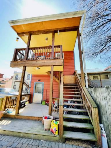 Main picture of 426 Main St