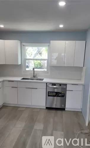 Main picture of 121 Falkirk St
