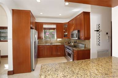 Main picture of 709 Cremona Ave