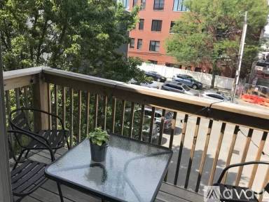 Main picture of 111 W 8th St