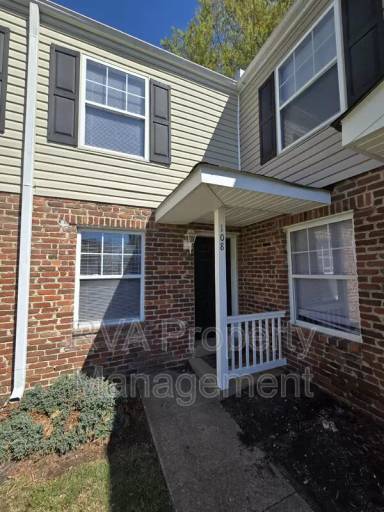 Main picture of Villas at Oakwood