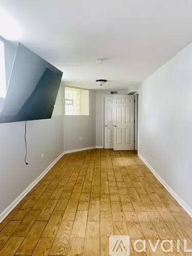 Main picture of 4907 S Wabash Ave