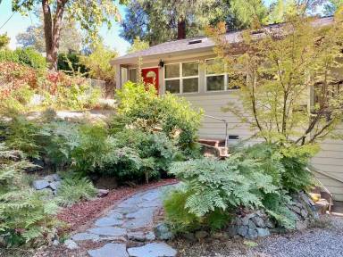 Main picture of 245 Upper Park Ave