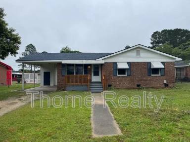Main picture of 517 Lincoln Dr