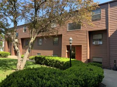 Main picture of 215 S Loder Ave