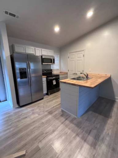 Main picture of 137 Carroll Cir