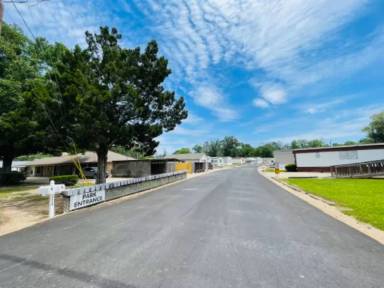 Main picture of 33230 Walker North Rd