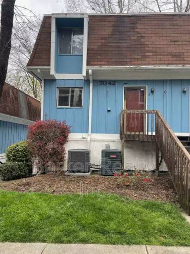 Main picture of 7042 Longstreet Dr