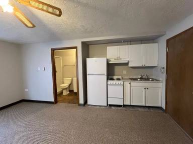 Main picture of 491 Caswell Ave W