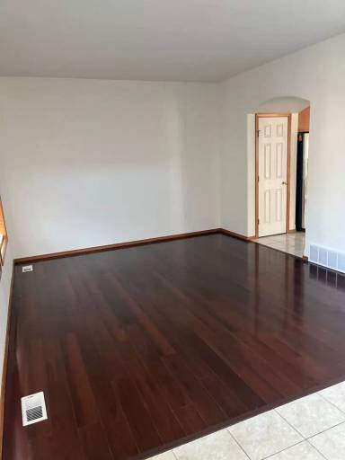 Main picture of 6803 N Oxford Ln