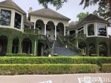 Main picture of 1323 S Edgewater Dr