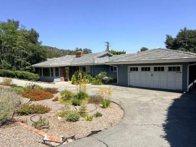 Main picture of 2120 Highland Oaks Dr