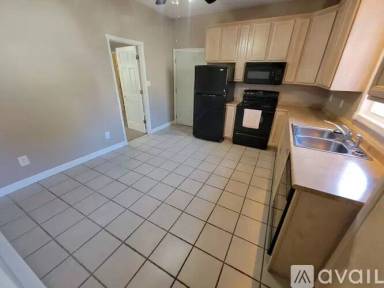 Main picture of 318 W Front St