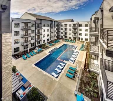 Main picture of Nexus East