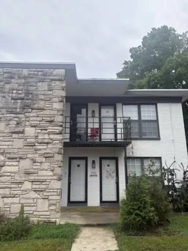 Main picture of 2111 Evelyn Ave