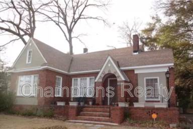 Main picture of 1721 Saint Elmo Dr