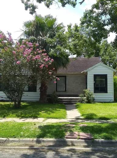 Main picture of 445 Indiana Ave