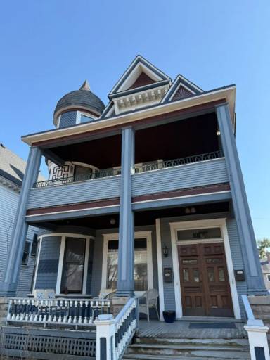 Main picture of 800 Hague Ave