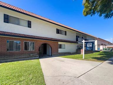 Main picture of 6535 Pickering Ave