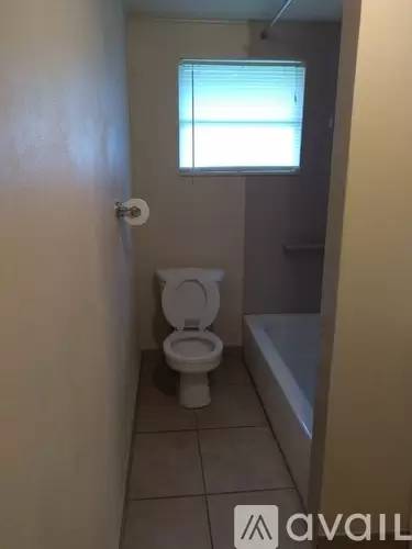 Main picture of 607 E St