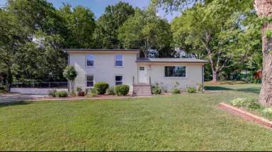 Main picture of 202 Caldwell Dr