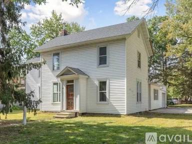 Main picture of 203 S 4th St