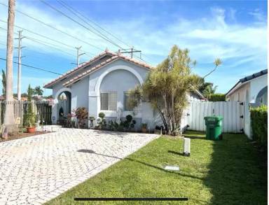 Main picture of 8870 NW 191st St