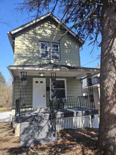 Main picture of 1734 Silliman St