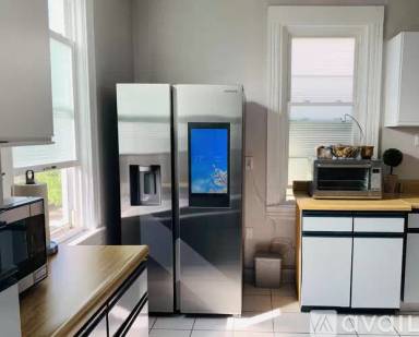 Main picture of 569 Avenue E