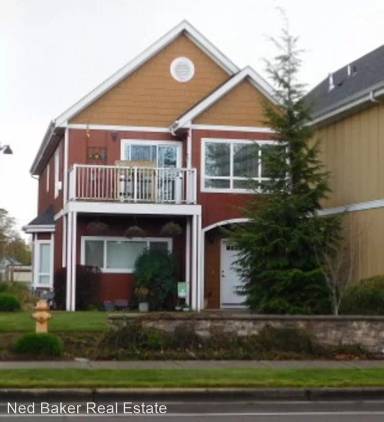 Main picture of 384 Market St NE