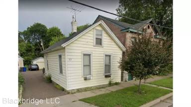 Main picture of 323 Colborne St