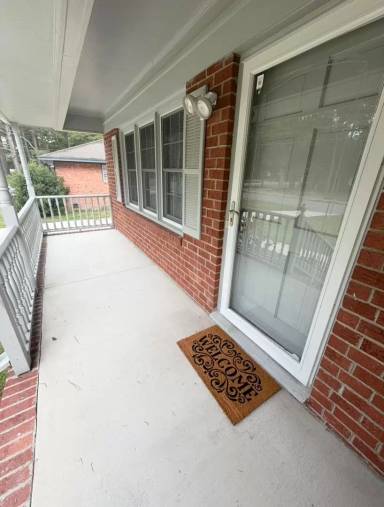 Main picture of 1904 Windsor Dr