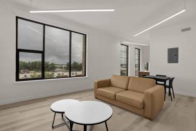 Main picture of 440 Monroe Ave