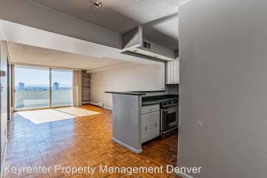 Main picture of 740 N Pearl St
