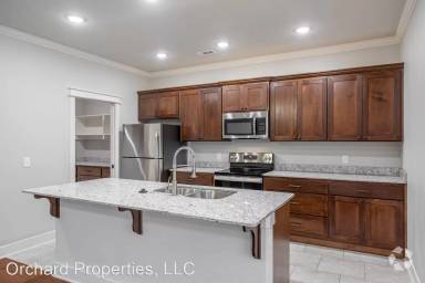 Main picture of Sycamore Heights Townhomes